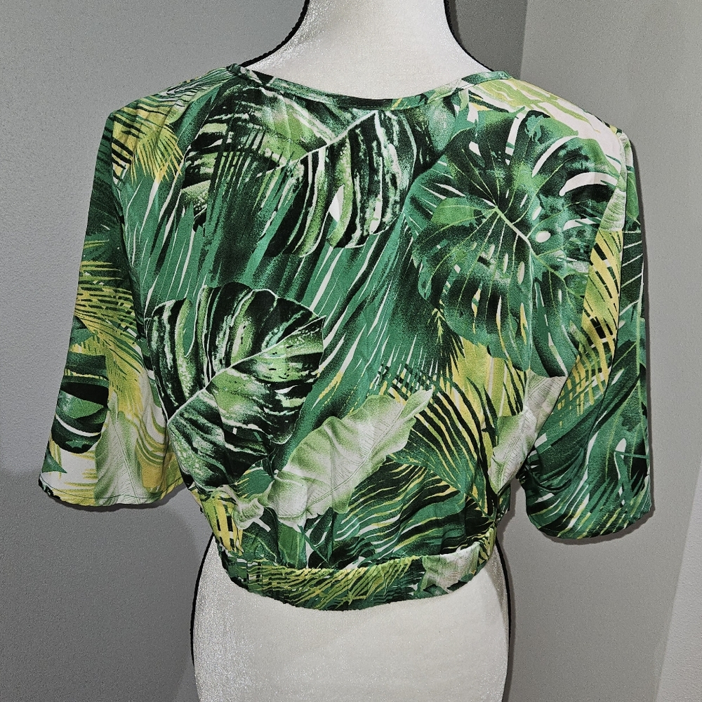 Green Tropical Top - Picture 4 of 4
